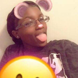 Meet your Posher, Manek